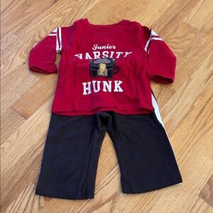 2 piece Outfit (Size 6 Months)